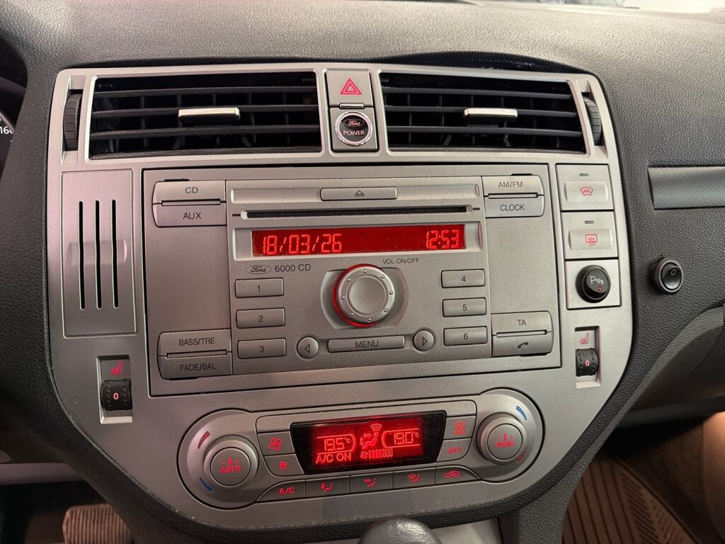 Ford Kuga 2012 Ruskea (beige)