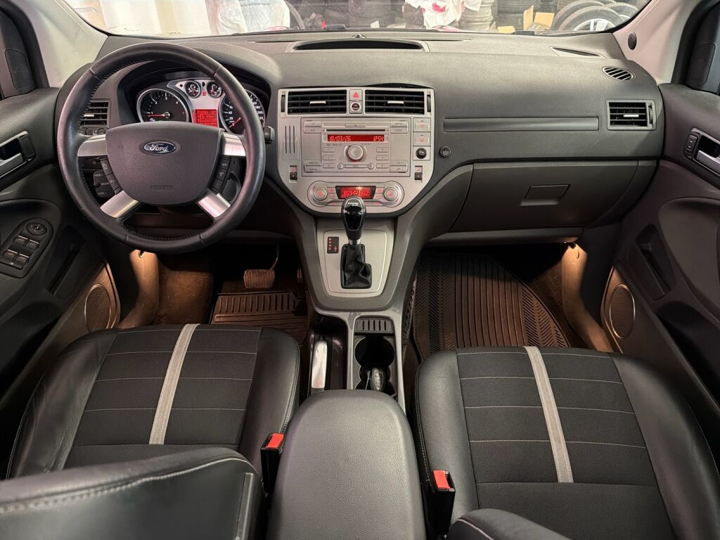 Ford Kuga 2012 Ruskea (beige)