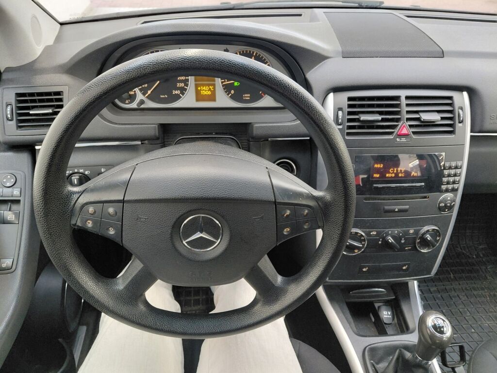 Mercedes-Benz B 2006 Harmaa