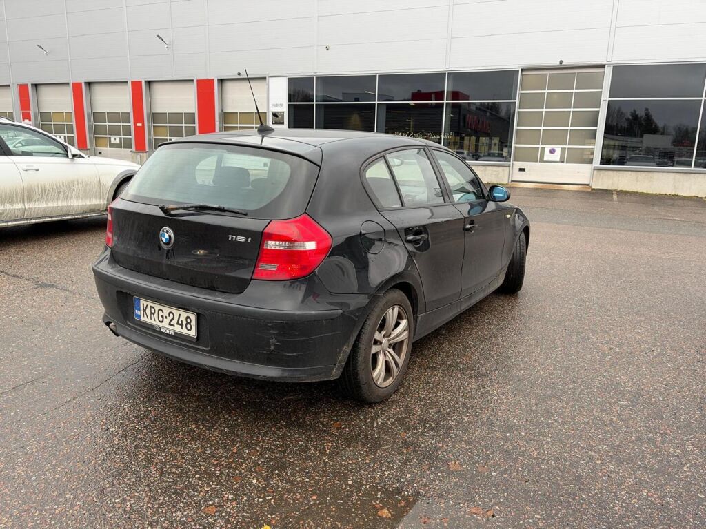 BMW 116 2008 Musta