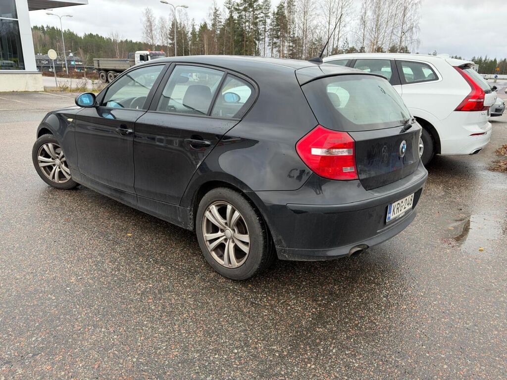 BMW 116 2008 Musta
