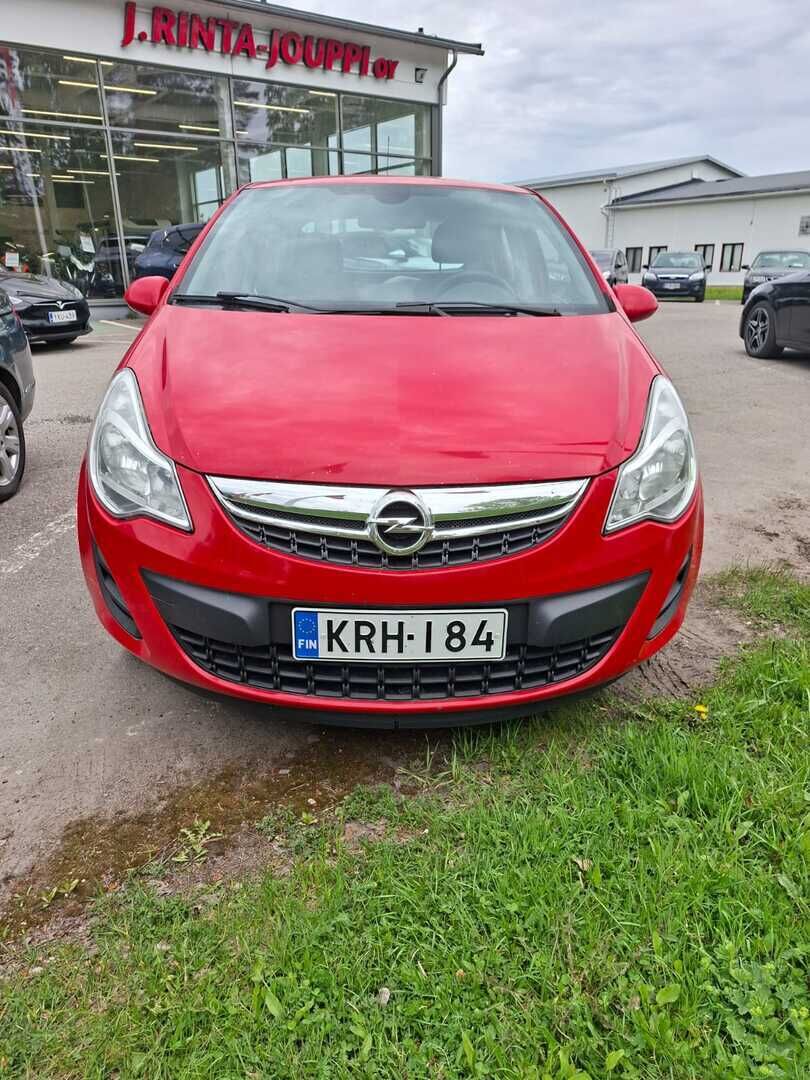 Opel Corsa 2012 Punainen