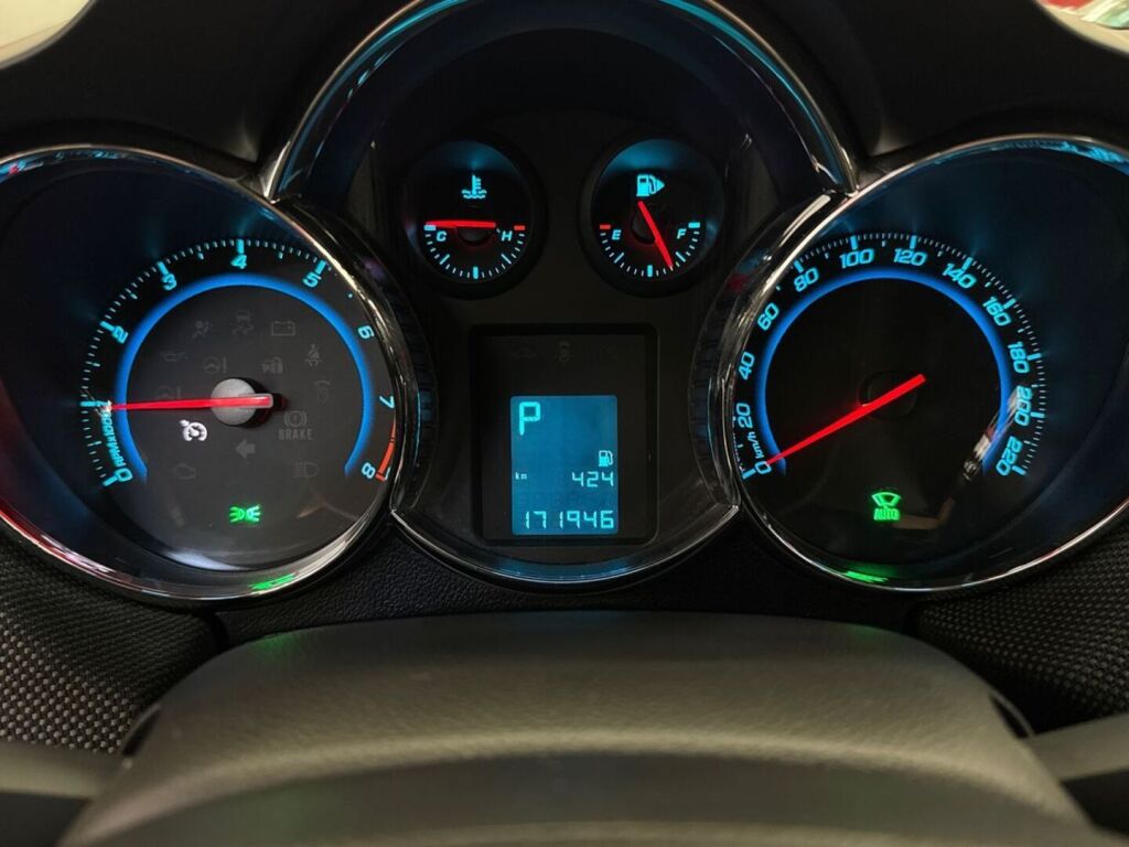 Chevrolet Cruze 2011 Punainen