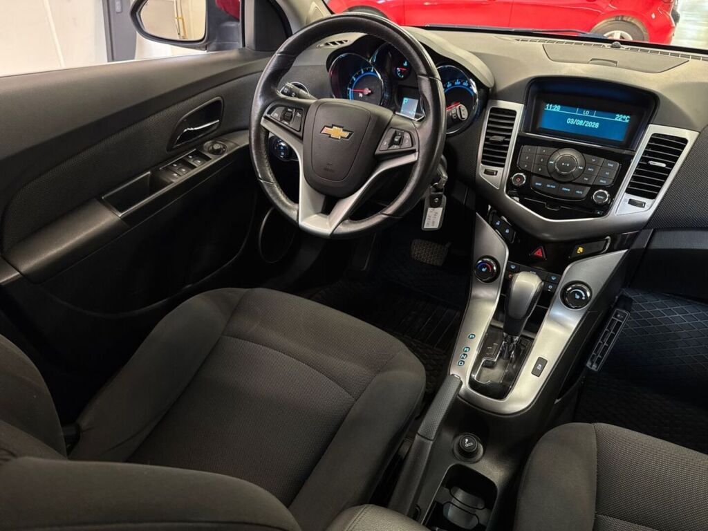 Chevrolet Cruze 2011 Punainen
