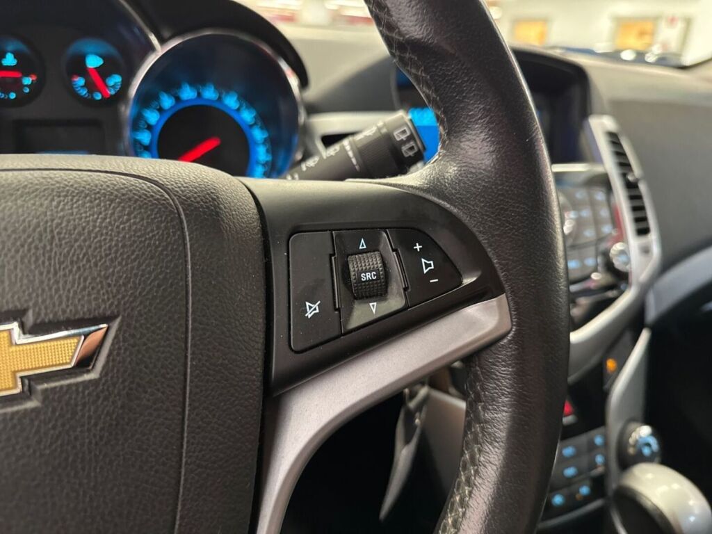 Chevrolet Cruze 2011 Punainen
