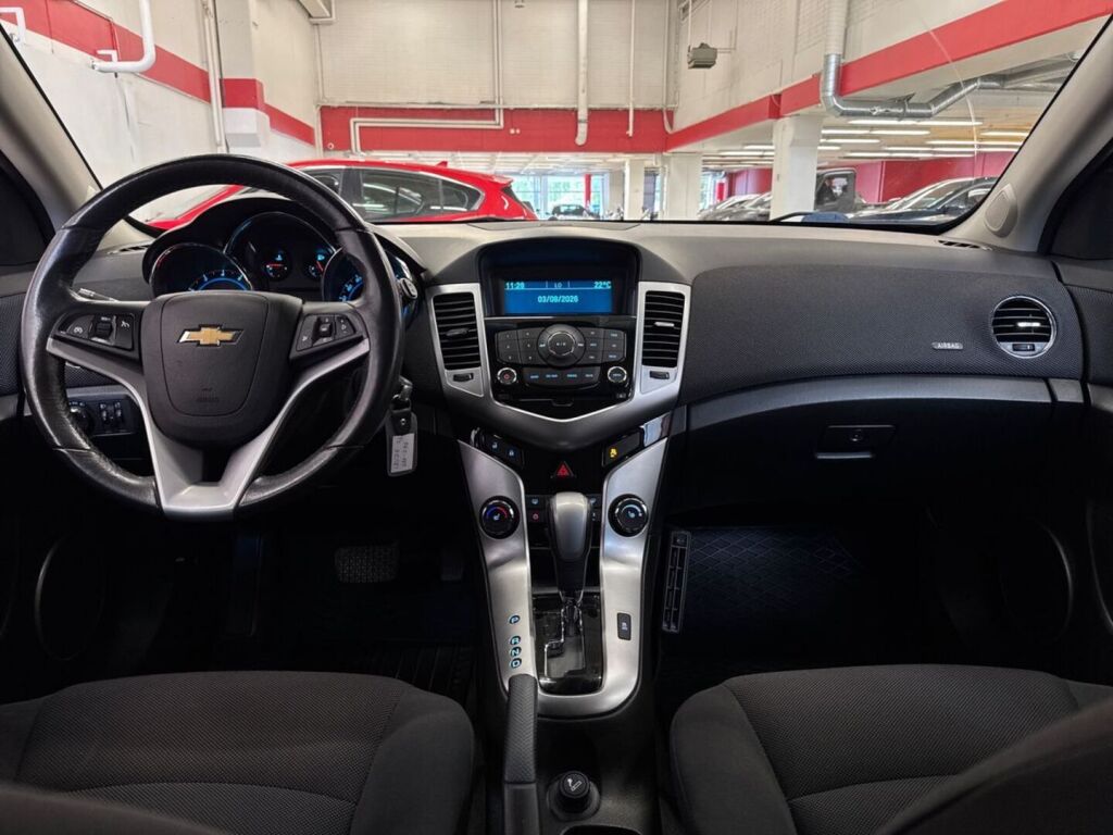 Chevrolet Cruze 2011 Punainen