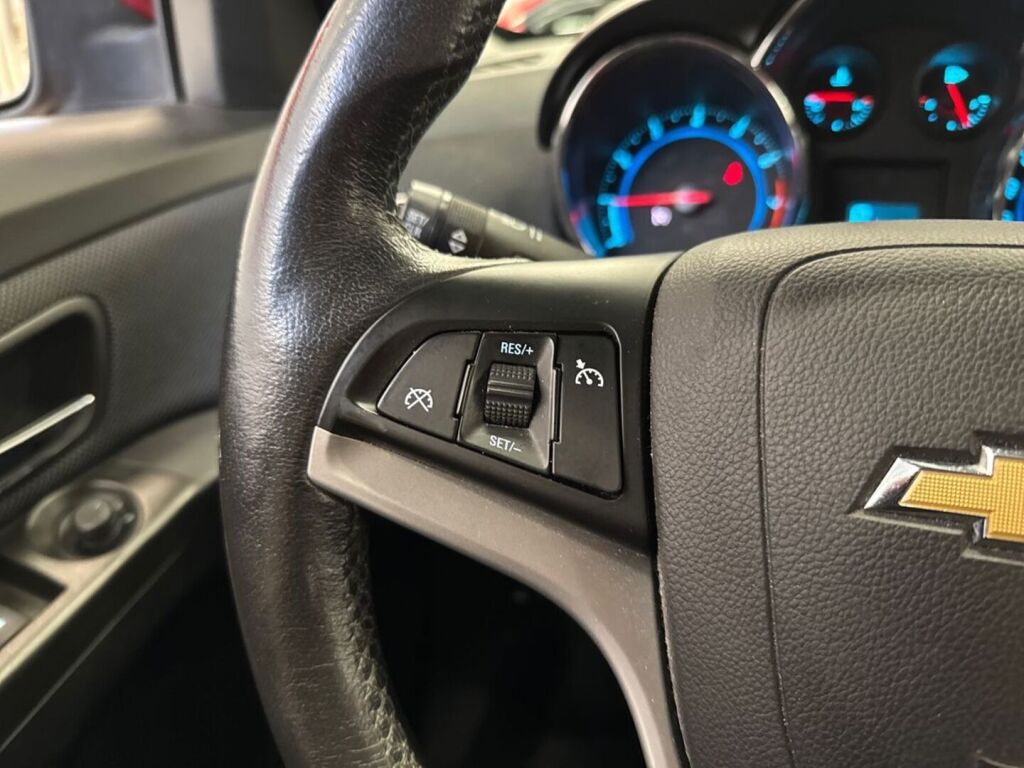 Chevrolet Cruze 2011 Punainen