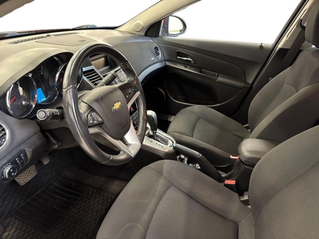 Chevrolet Cruze 2011 Punainen