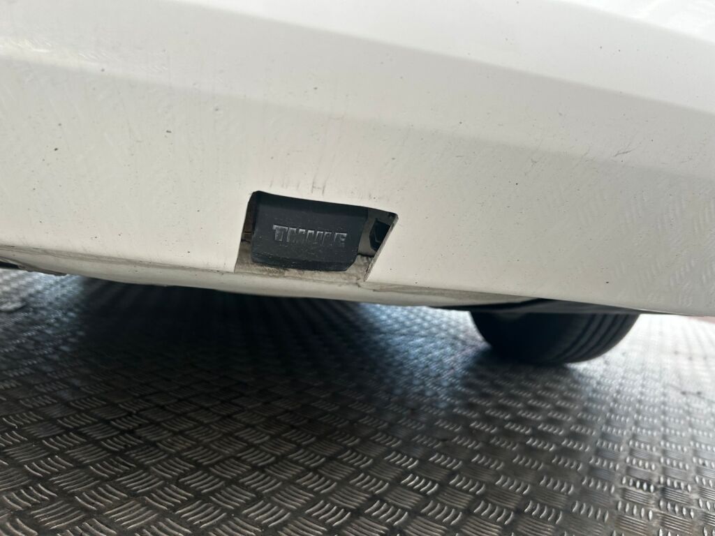 Skoda Octavia 2012 Valkoinen