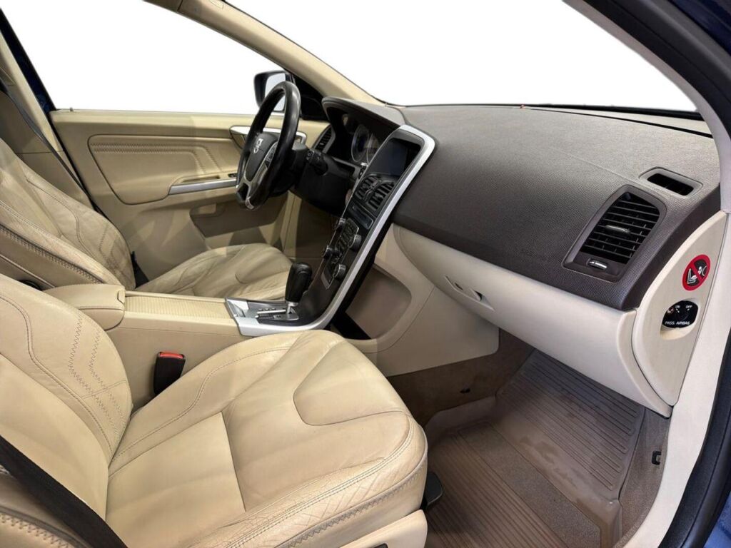Volvo XC60 2011 Sininen