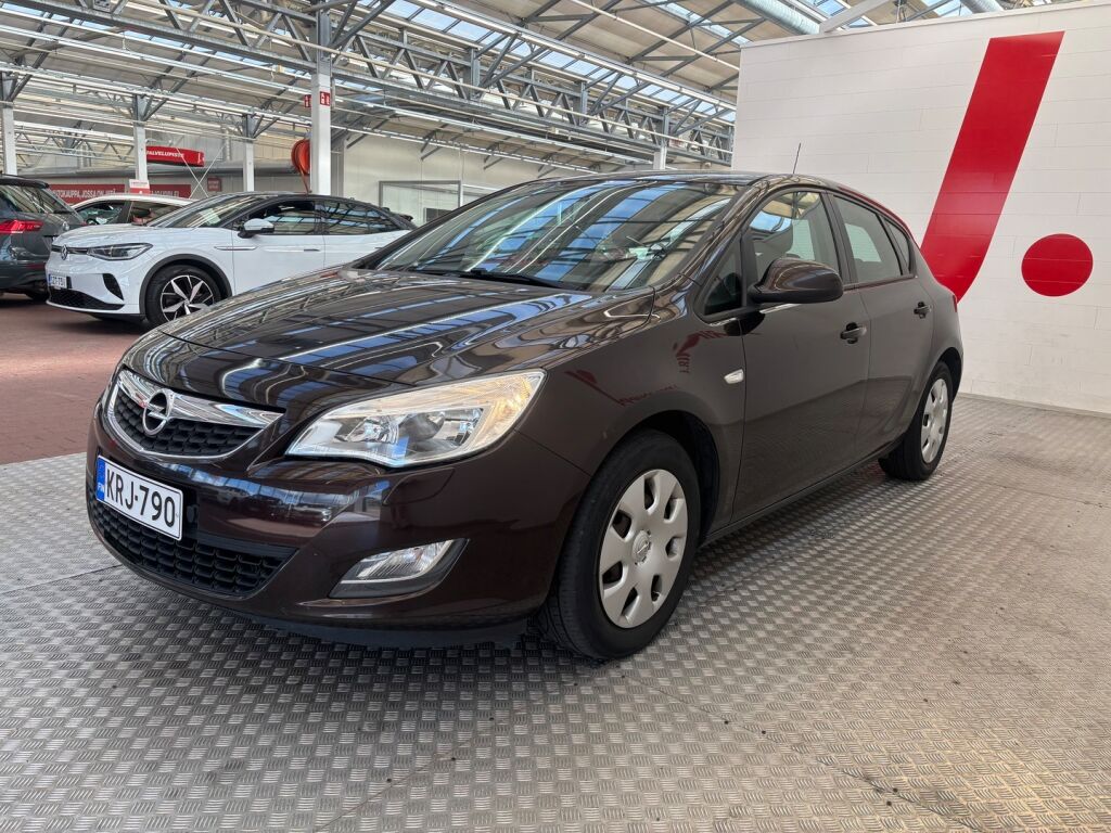 Opel Astra 2012 Ruskea (beige)