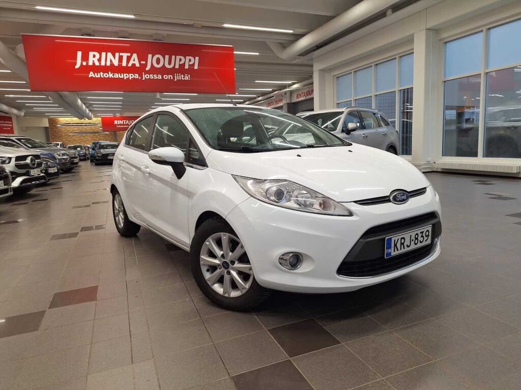 Ford Fiesta 2011 Valkoinen