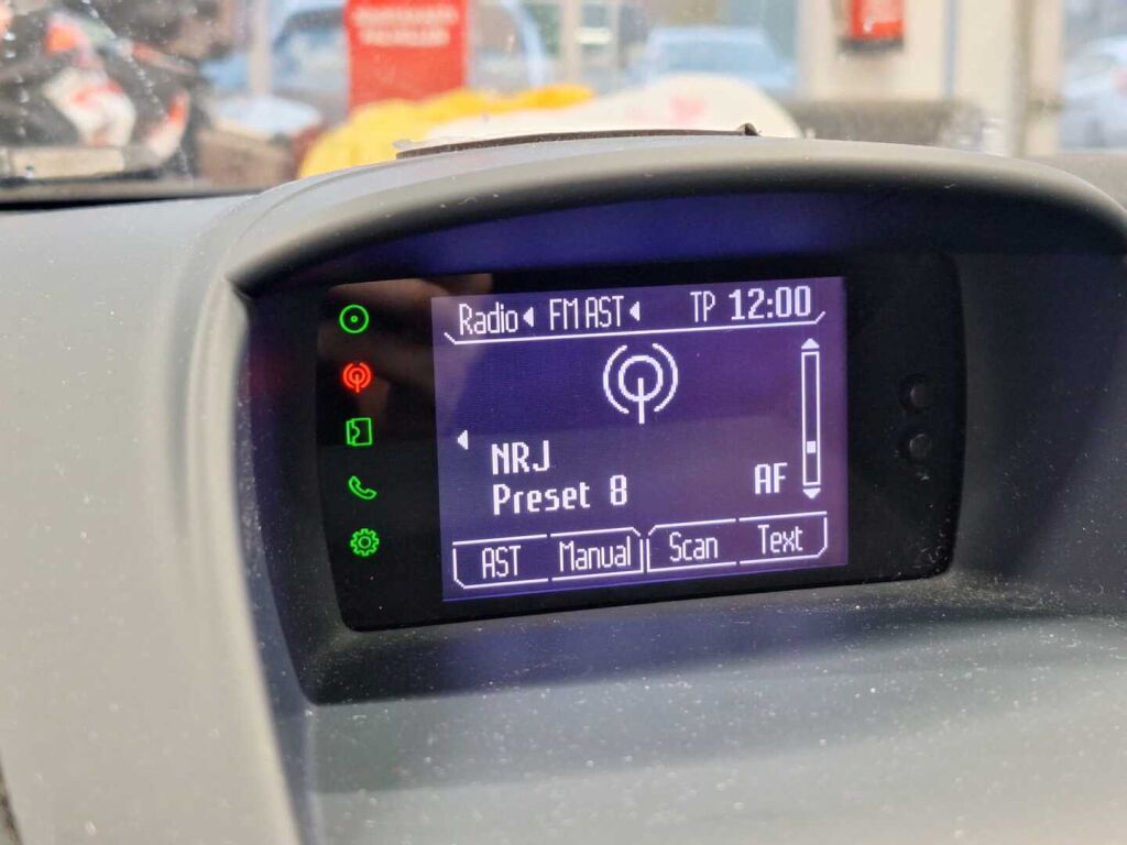 Ford Fiesta 2011 Valkoinen