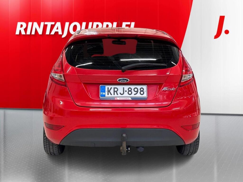 Ford Fiesta 2011 Punainen