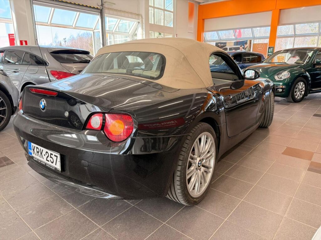 BMW Z4 2004 Musta