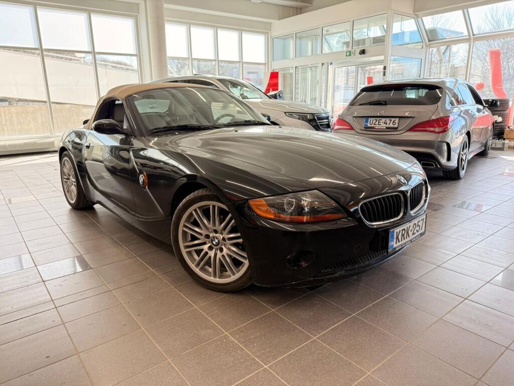 BMW Z4 2004 Musta
