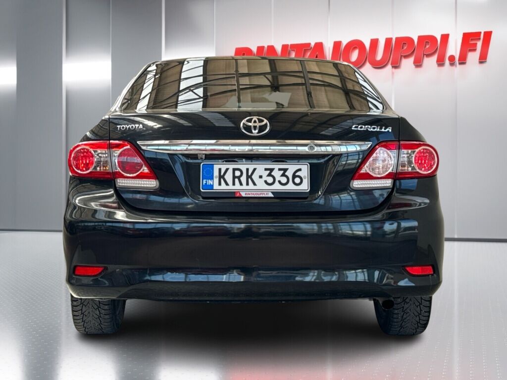Toyota Corolla 2012 Musta