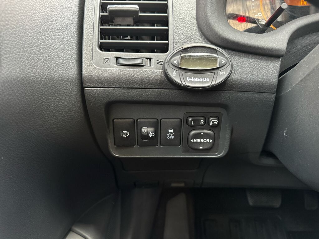 Toyota Corolla 2012 Musta