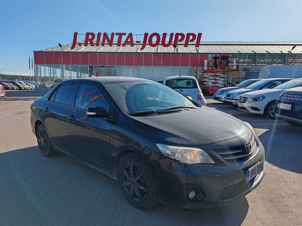 Toyota Corolla 2012 Musta