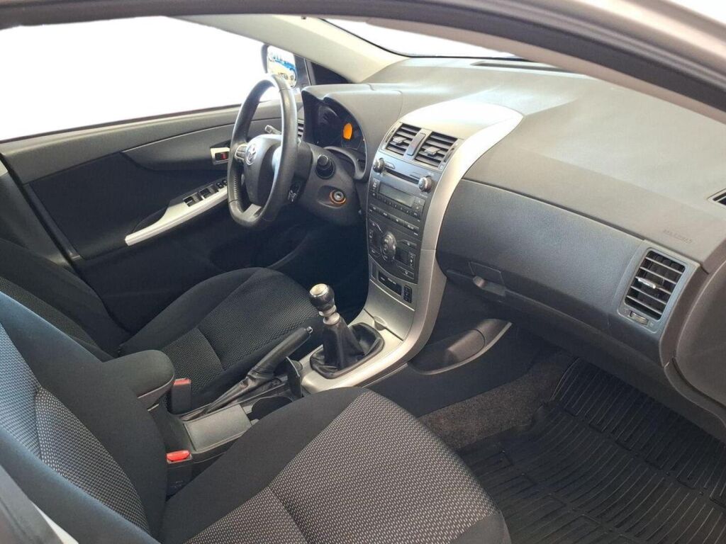 Toyota Corolla 2012 Hopea