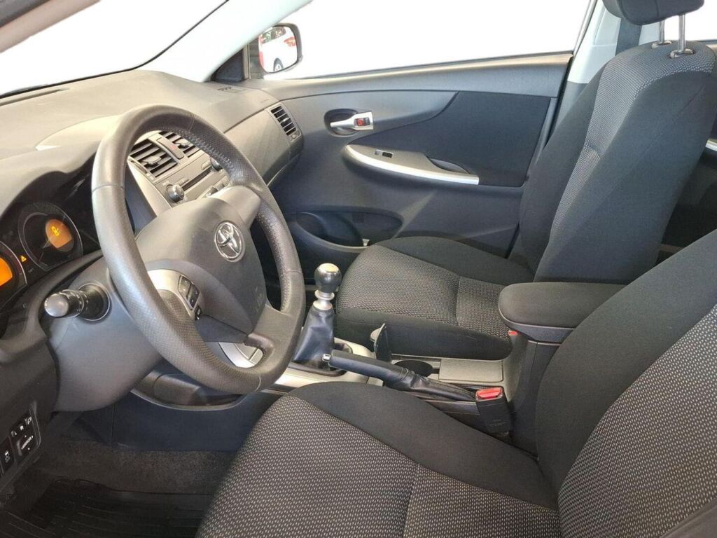 Toyota Corolla 2012 Hopea