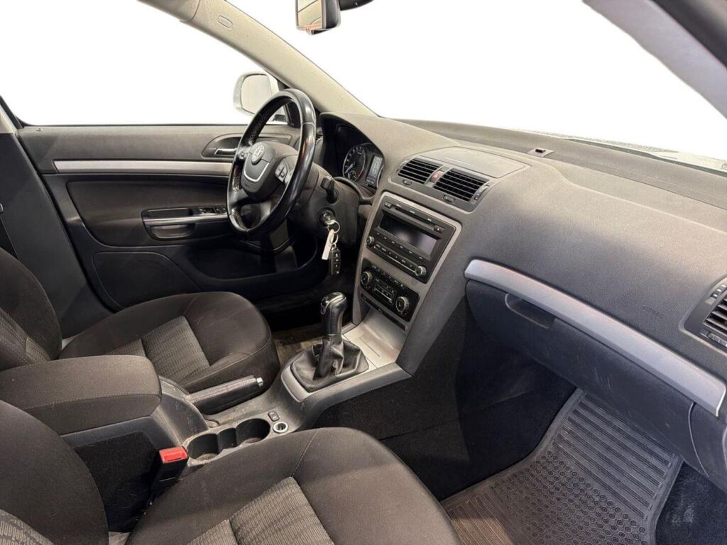 Skoda Octavia 2012 Hopea