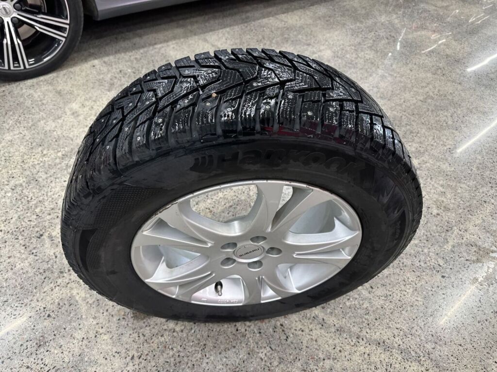 Subaru Forester 2012 Harmaa