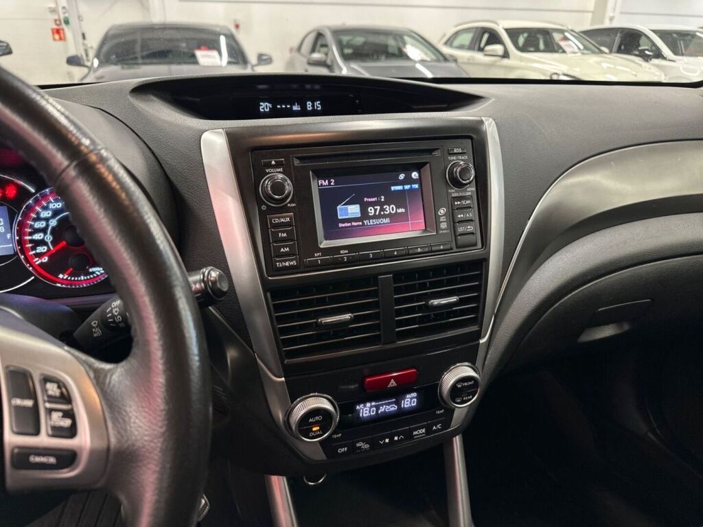 Subaru Forester 2012 Harmaa