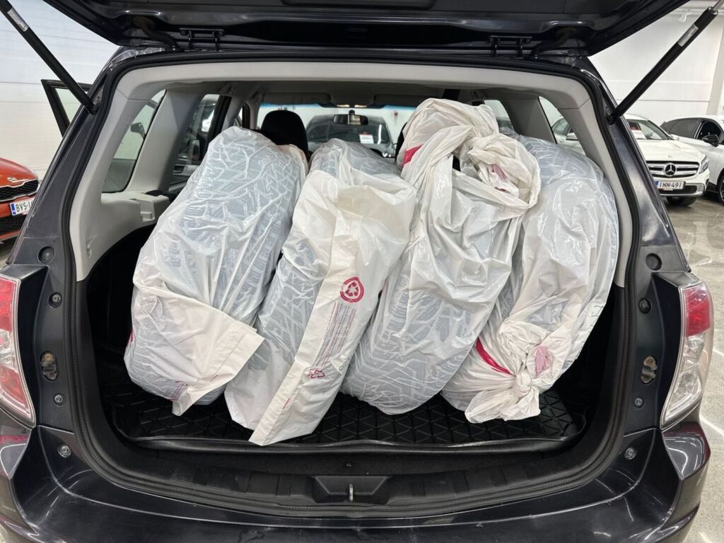 Subaru Forester 2012 Harmaa
