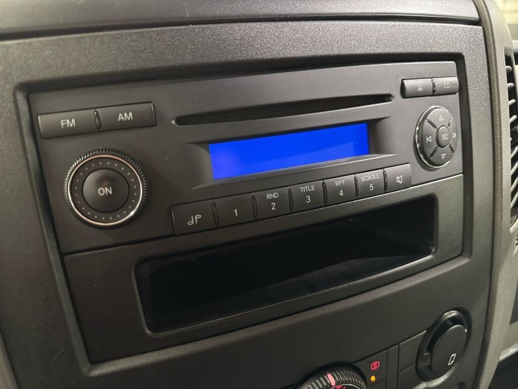 Volkswagen Crafter 2011 Valkoinen