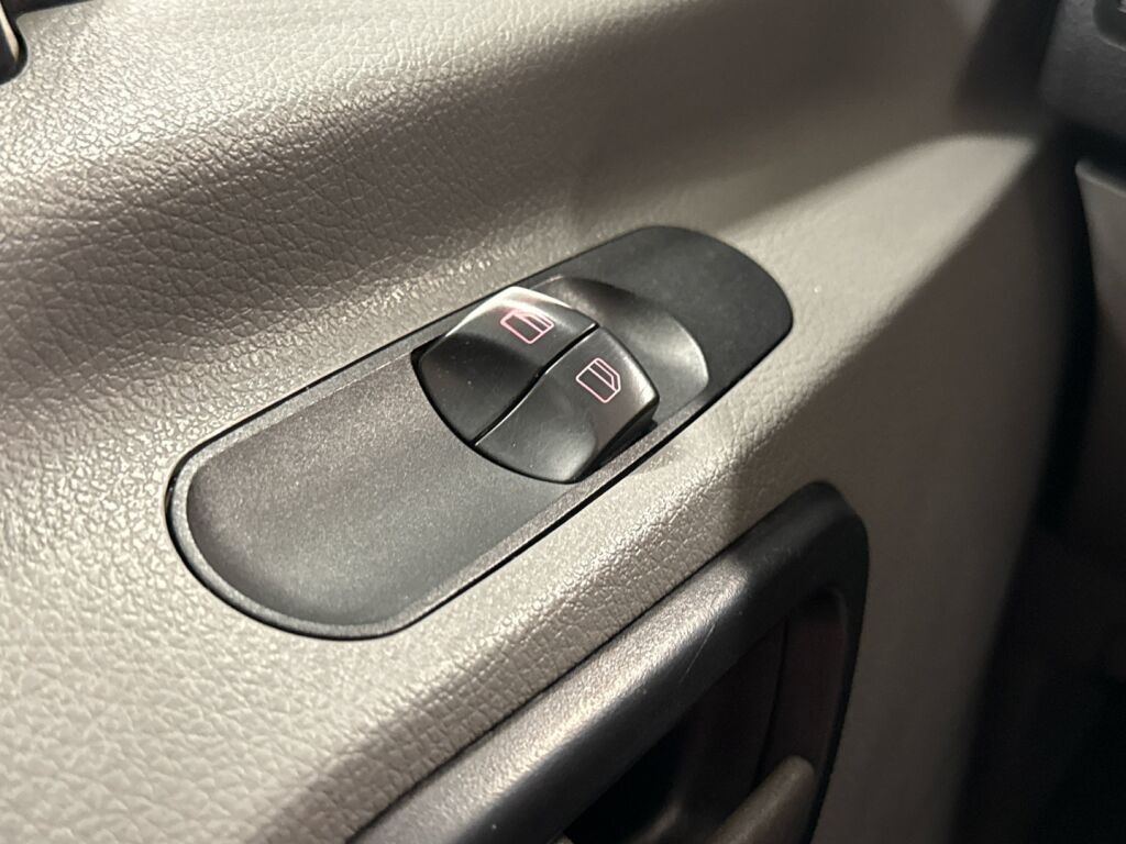 Volkswagen Crafter 2011 Valkoinen