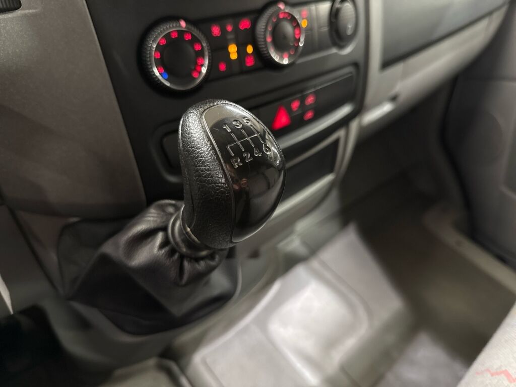 Volkswagen Crafter 2011 Valkoinen