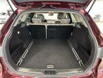 Toyota Avensis 2012 Punainen