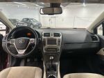 Toyota Avensis 2012 Punainen
