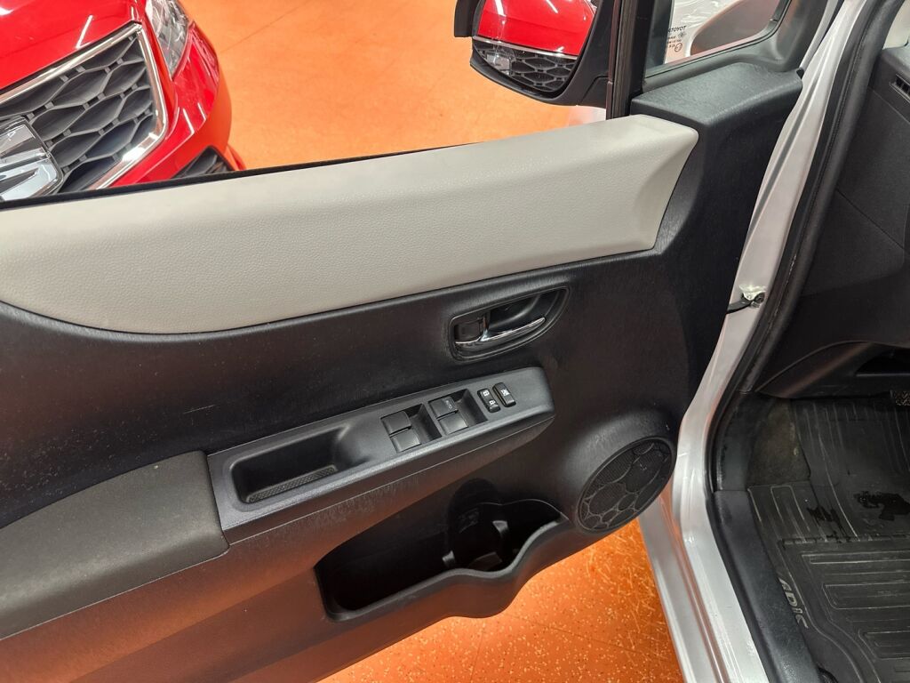 Toyota Yaris 2012 Hopea