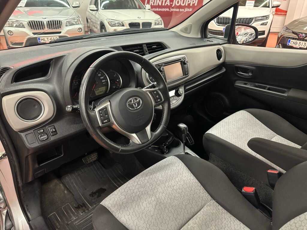 Toyota Yaris 2012 Hopea