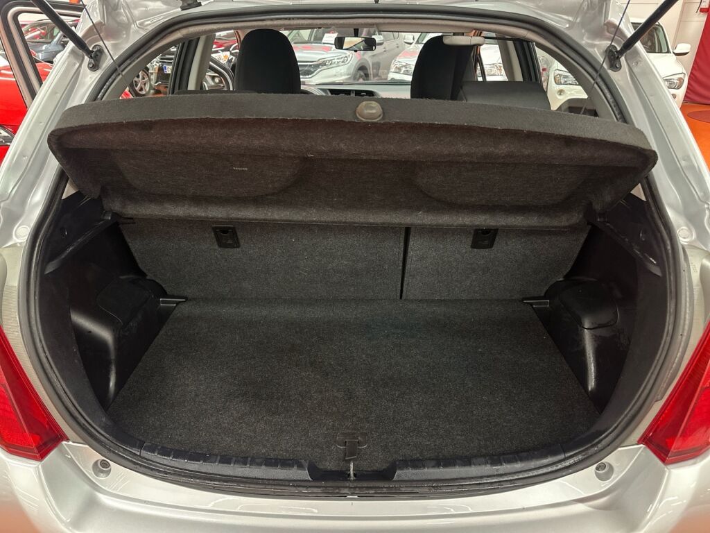 Toyota Yaris 2012 Hopea