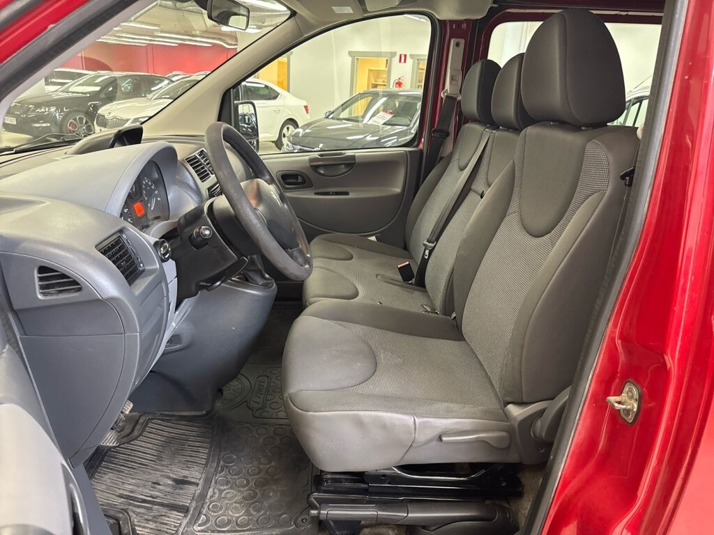 Peugeot Expert 2012 Punainen