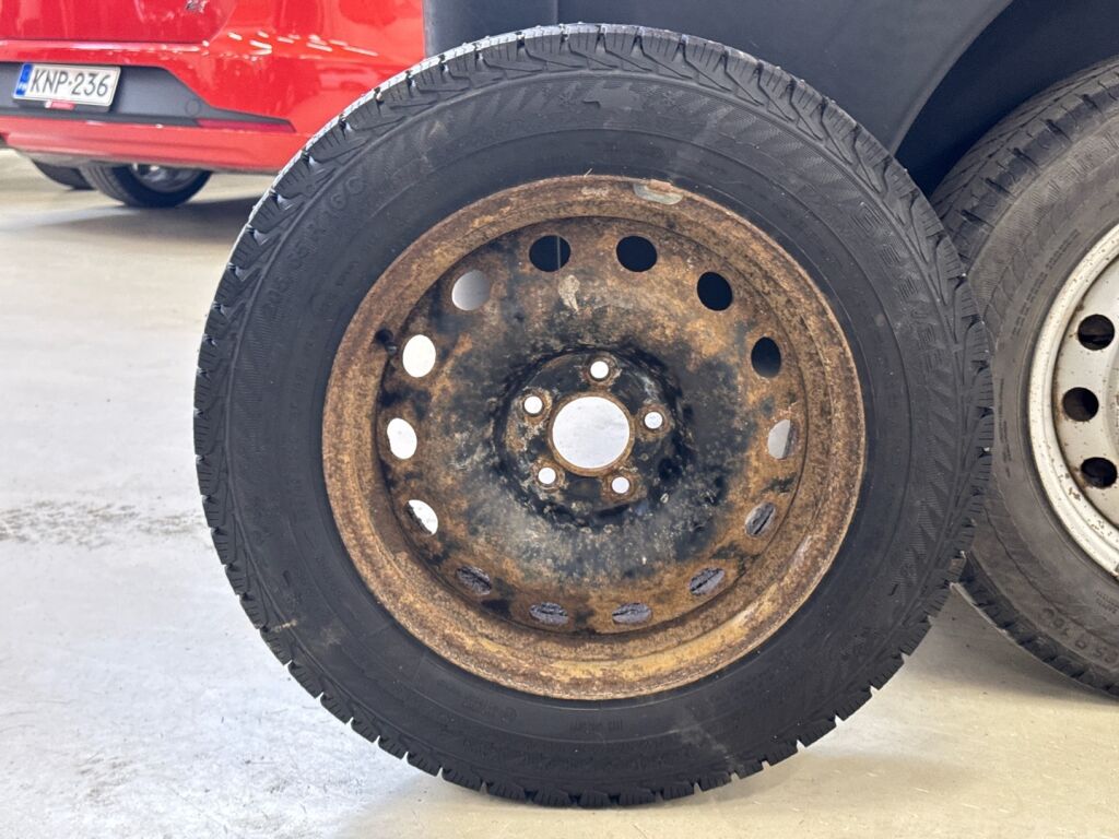 Peugeot Expert 2012 Punainen