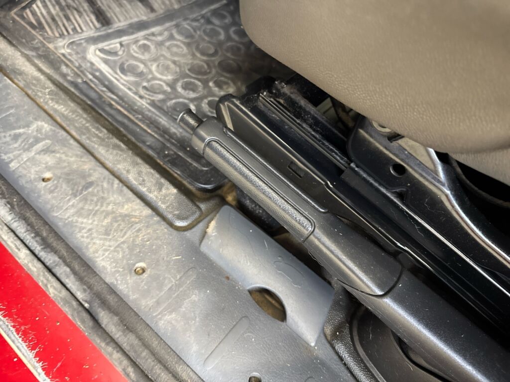 Peugeot Expert 2012 Punainen