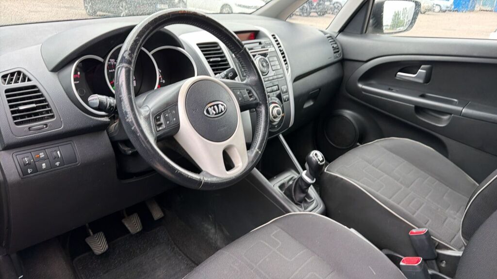 Kia Venga 2012 Keltainen