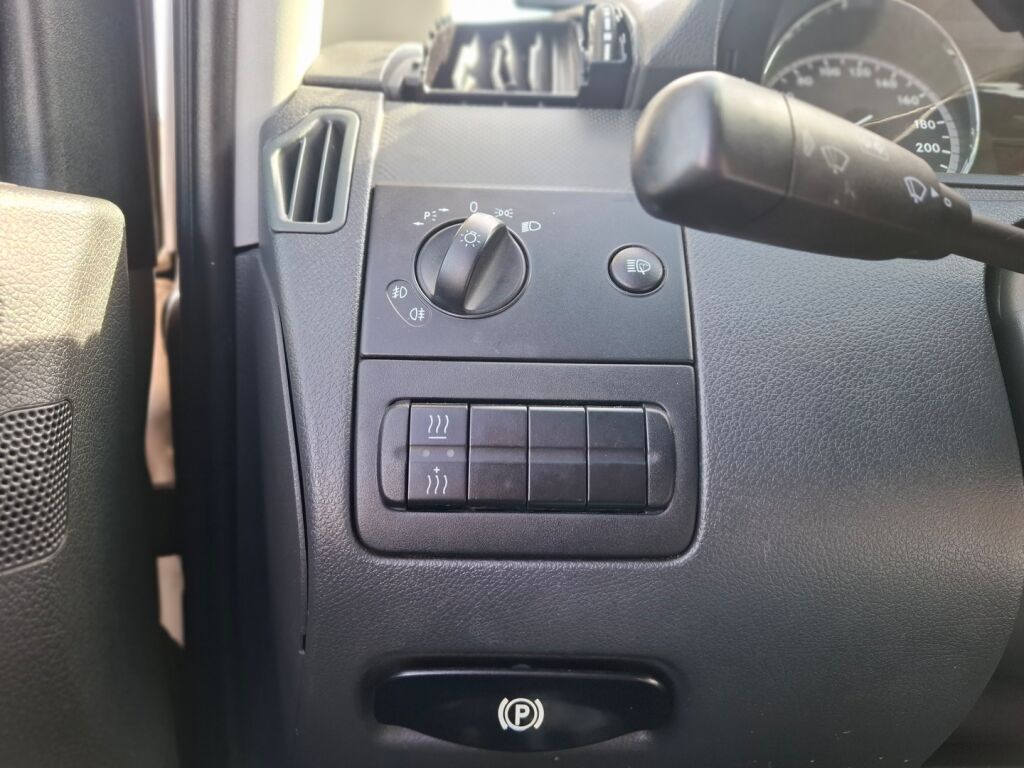 Mercedes-Benz Vito 2012 Ruskea (beige)