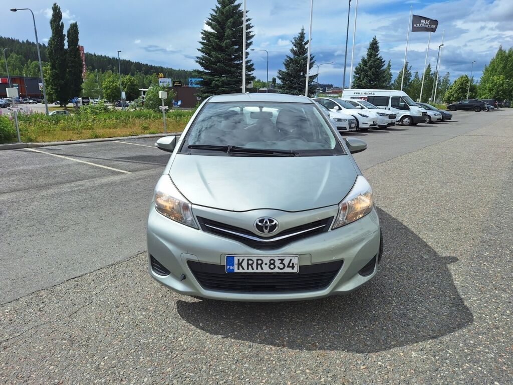 Toyota Yaris 2012 Harmaa