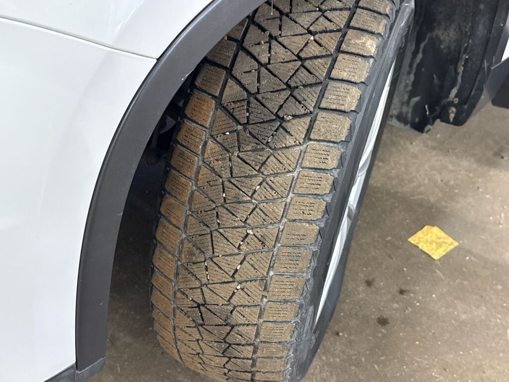 Volkswagen Tiguan 2012 Valkoinen