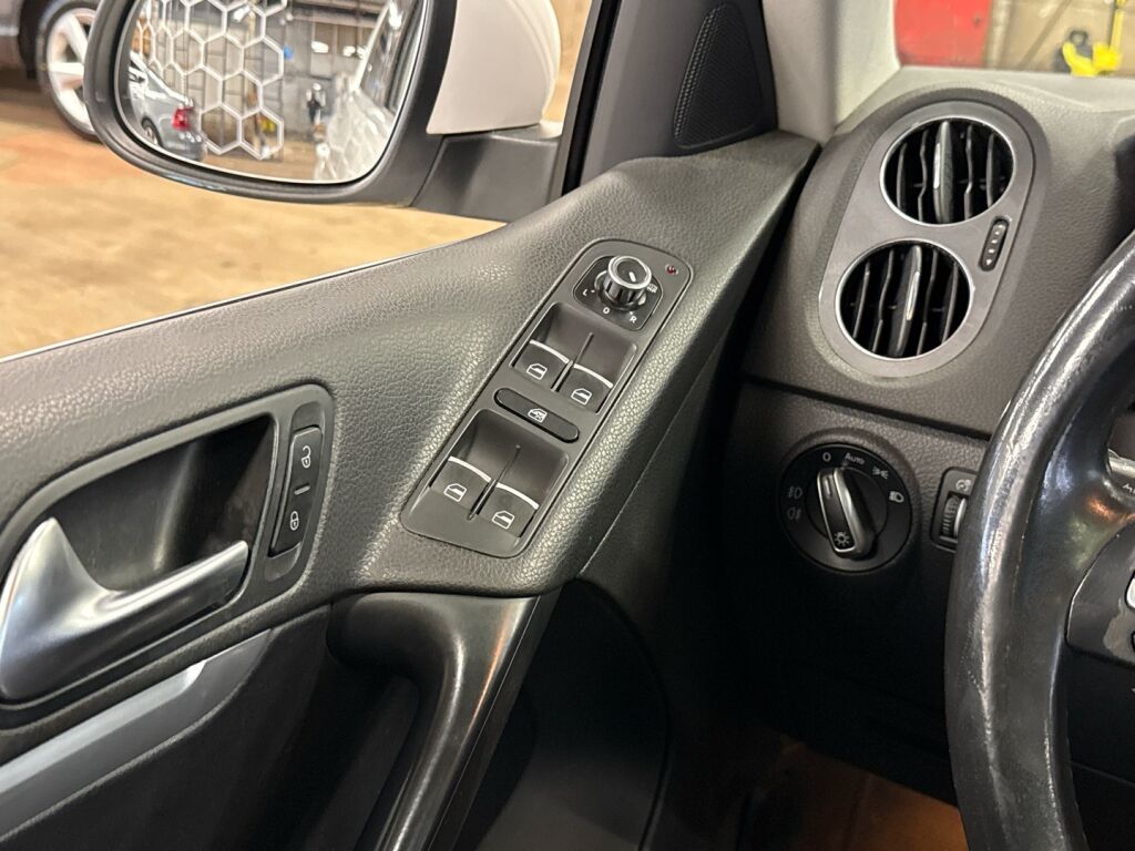 Volkswagen Tiguan 2012 Valkoinen