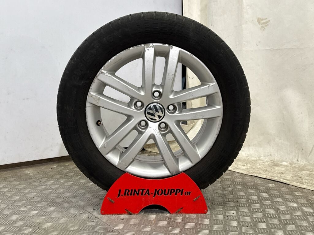 Volkswagen Golf 2012 Musta