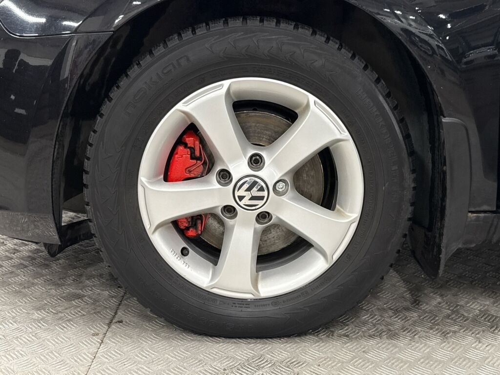 Volkswagen Golf 2012 Musta