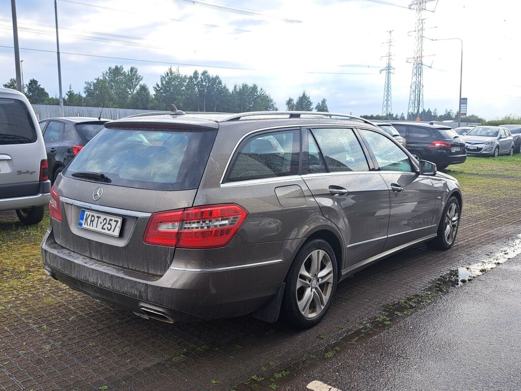Mercedes-Benz E 2012 Harmaa