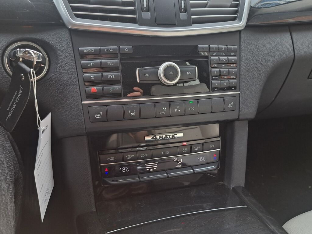 Mercedes-Benz E 2012 Harmaa