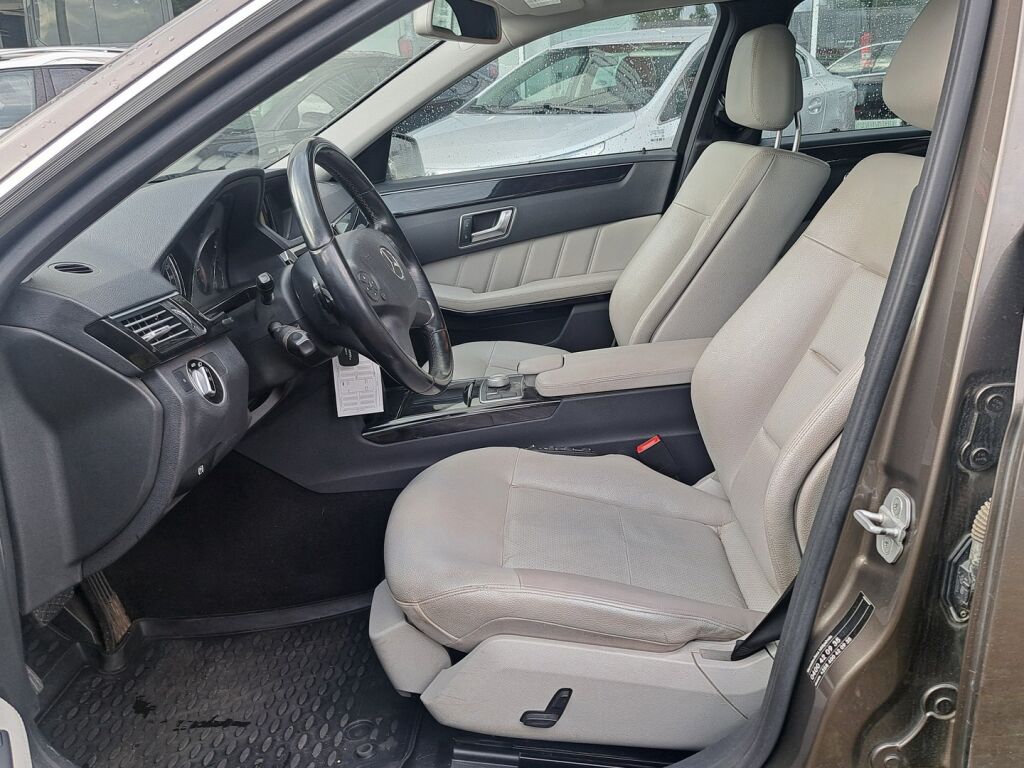 Mercedes-Benz E 2012 Harmaa